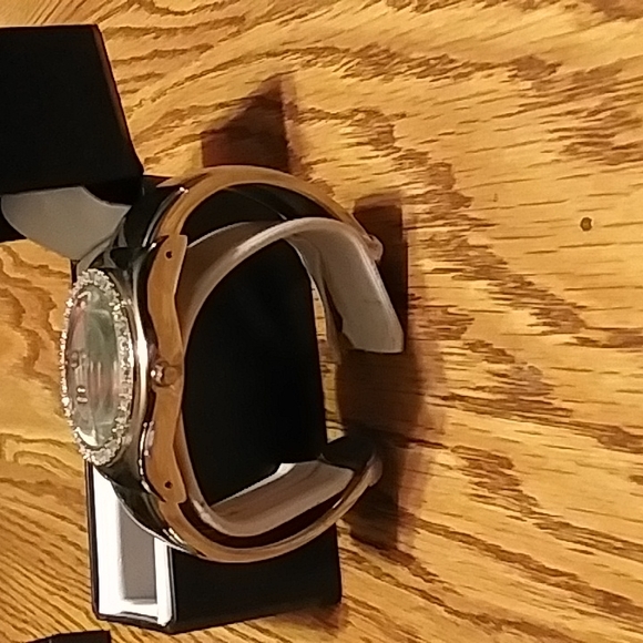 Silver Quartz watch - Picture 2 of 3